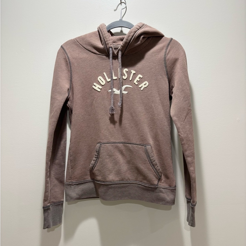 HOLLISTER • Y2K Graphic Taupe Brown Hooded Sweatshirt Size Medium Cotton Blend